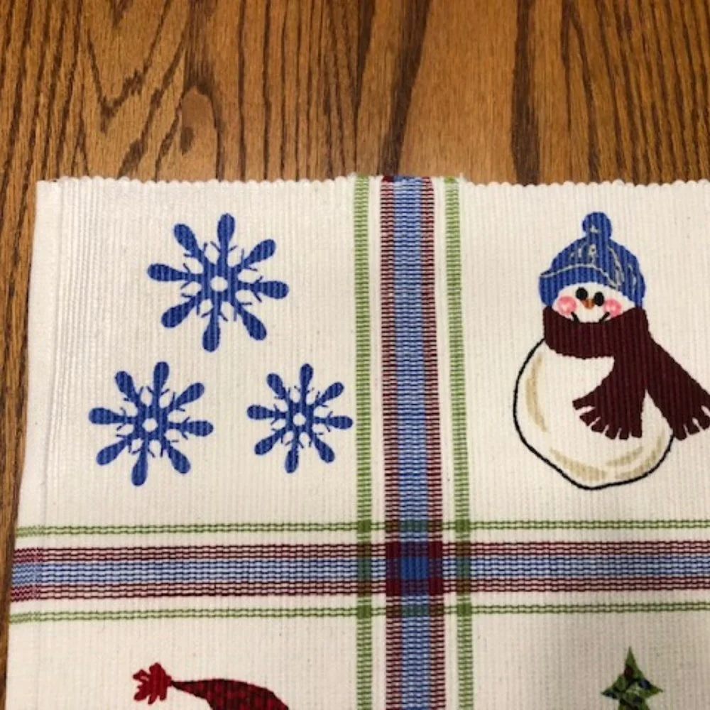 St. Nicholas Square Snowy Days Woven Place…